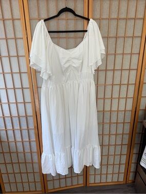 chic White Flutter-Sleeve Midi Dress